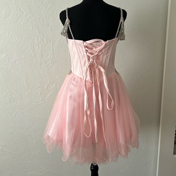 Off-shoulder beaded corset baby pink dress - Picture 3 of 7